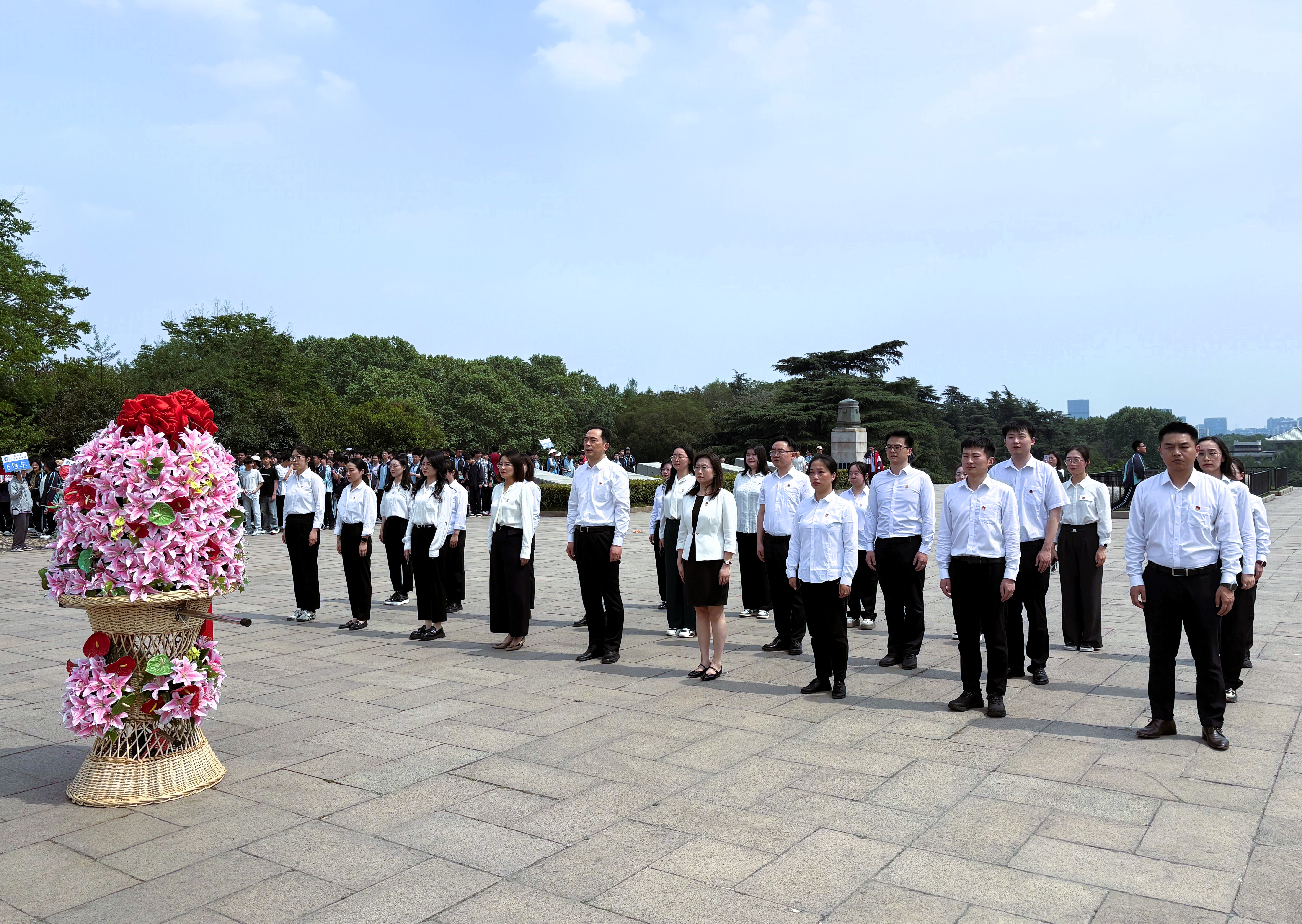 1745937847914996.jpg 1745937847914996.jpg